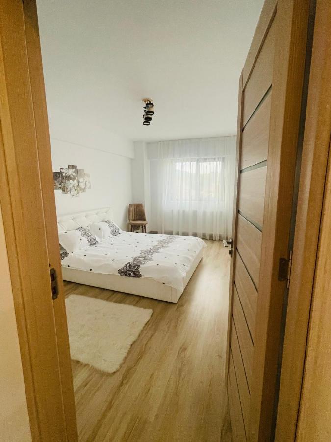Apartament Yra Rm.Valcea Ramnicu Valcea Exterior photo
